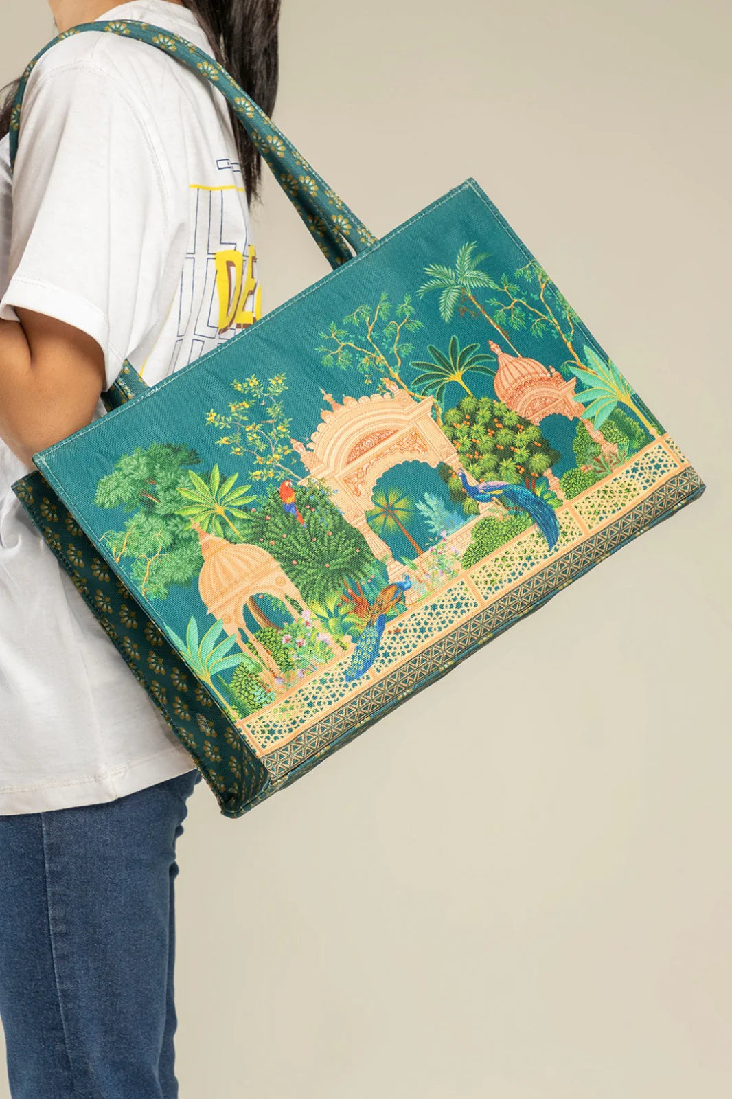 CANVAS TOTE 001