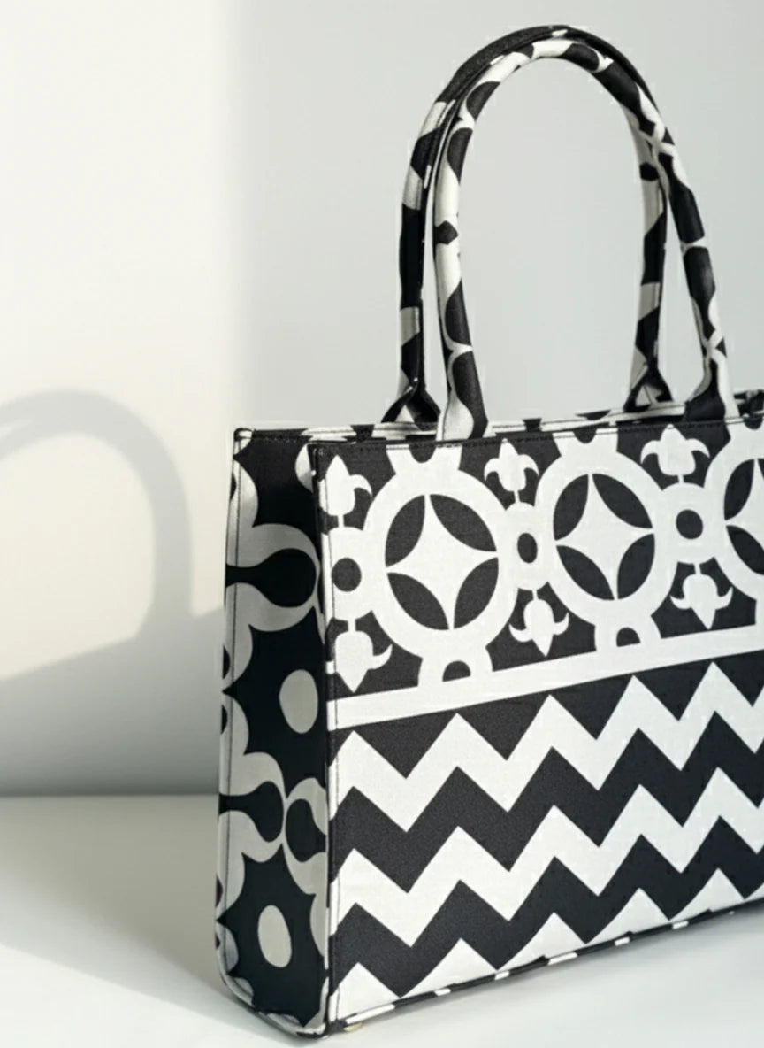 CANVAS TOTE 019